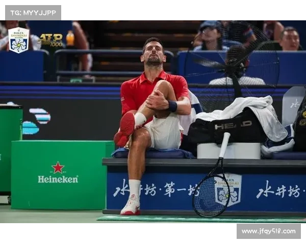 德约科维奇鏖战三盘艰难逆转穆纳尔强势晋级上海大师赛八强